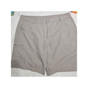 Magellan Fish Gear shorts Size 44
